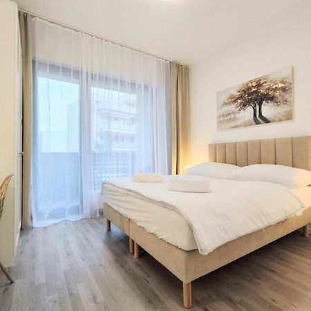 Апартаменти Wings - Brand New - Presidential Garden - Free Parking Братислава Екстер'єр фото