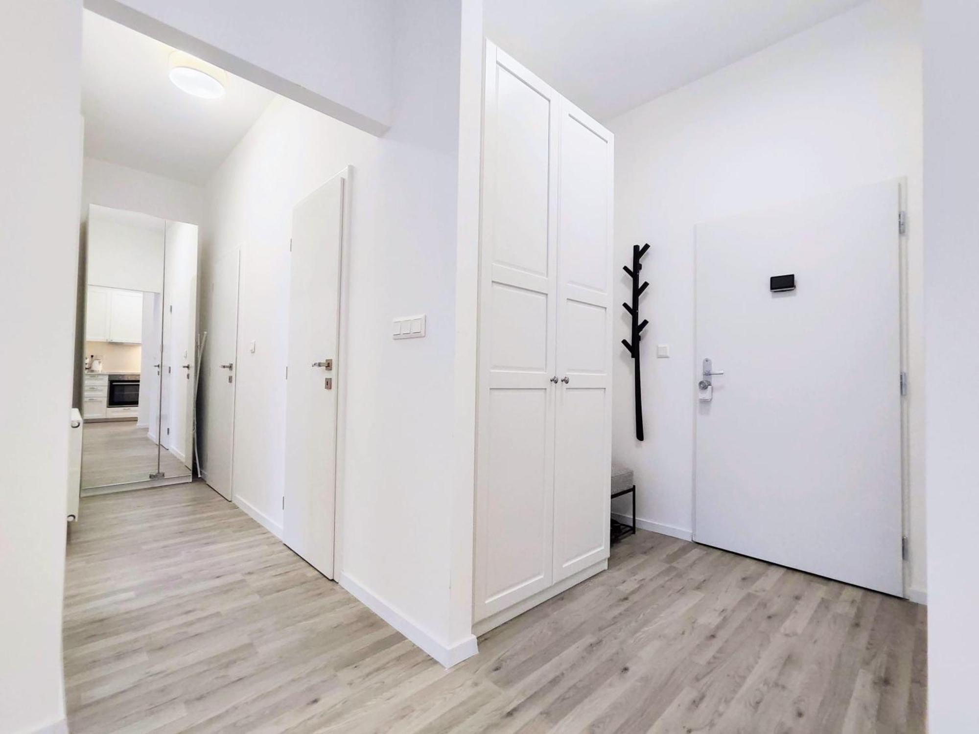 Апартаменти Wings - Brand New - Presidential Garden - Free Parking Братислава Екстер'єр фото