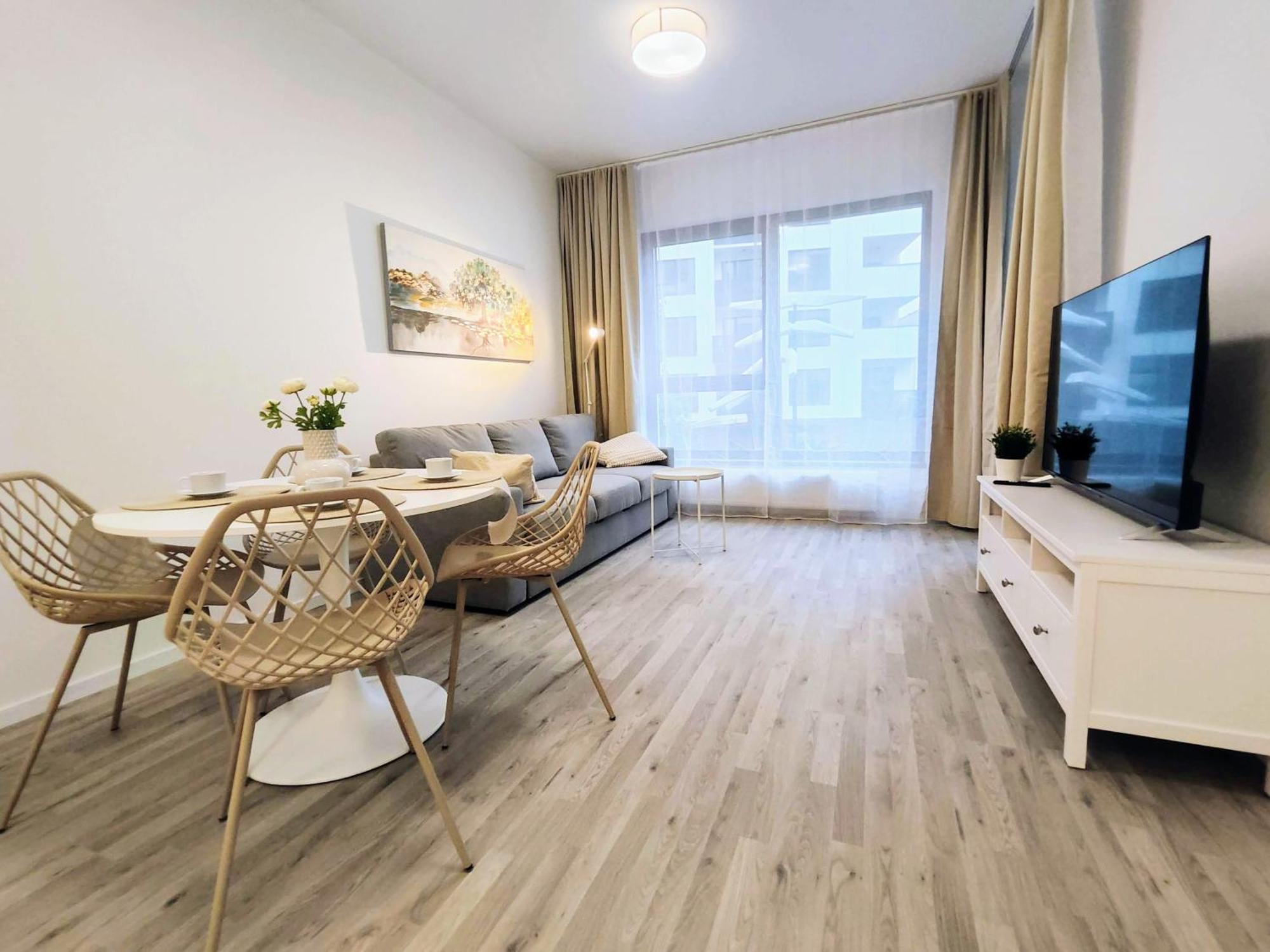 Апартаменти Wings - Brand New - Presidential Garden - Free Parking Братислава Екстер'єр фото