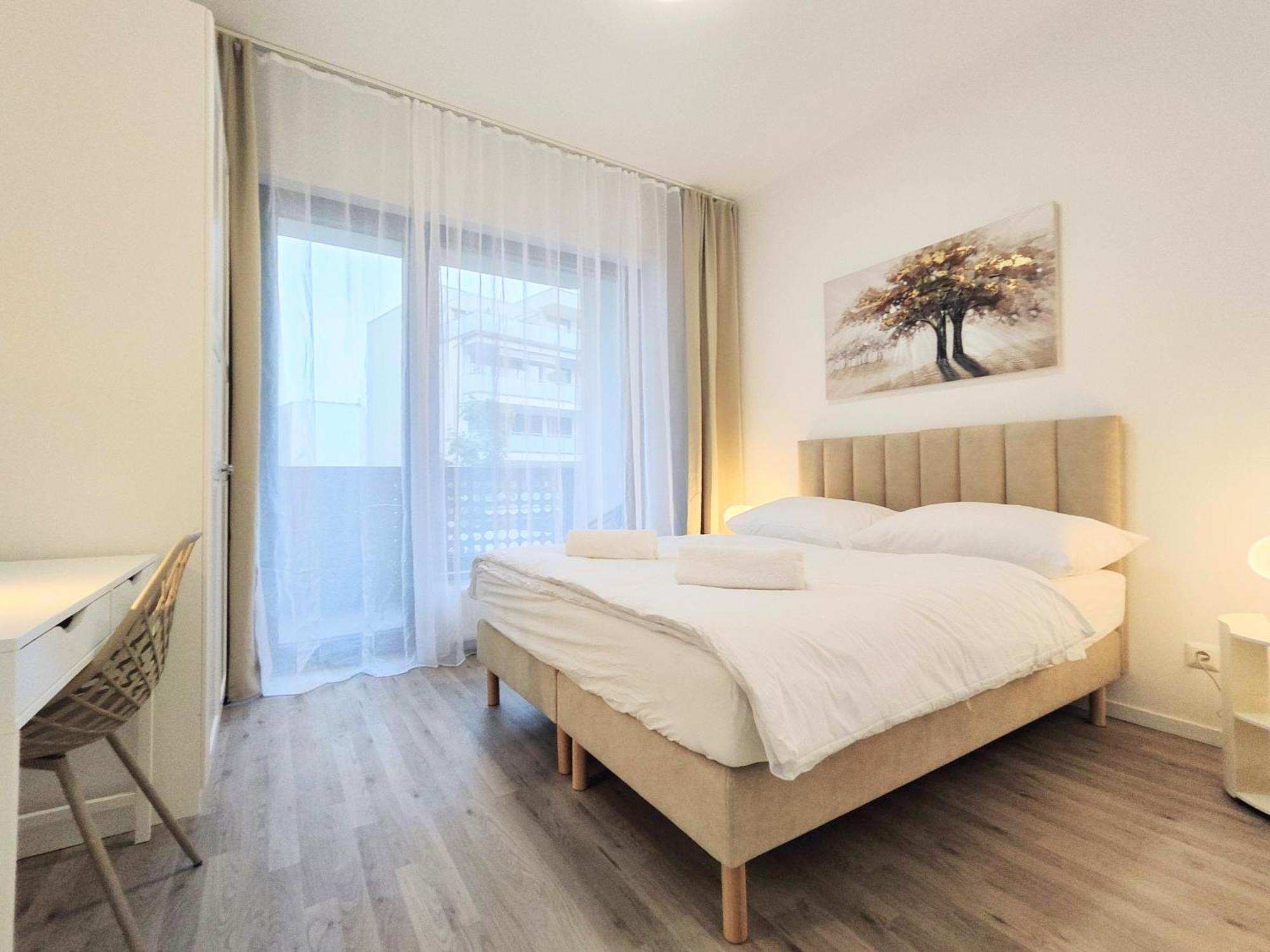 Апартаменти Wings - Brand New - Presidential Garden - Free Parking Братислава Екстер'єр фото