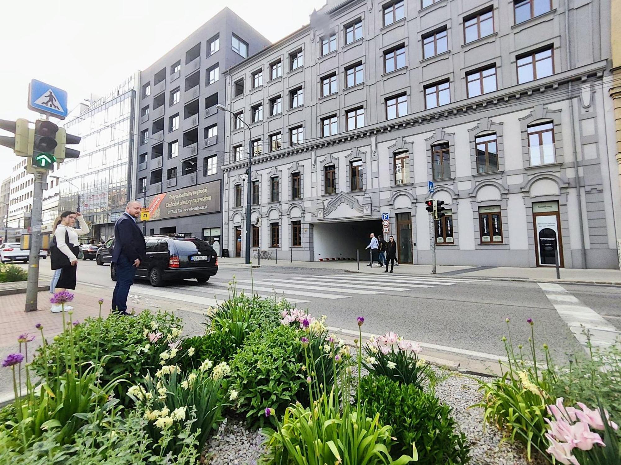 Апартаменти Wings - Brand New - Presidential Garden - Free Parking Братислава Екстер'єр фото